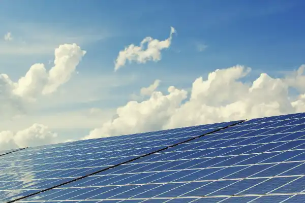 Saubere Solarmodule nach der Reinigung mit AGO Quart PV