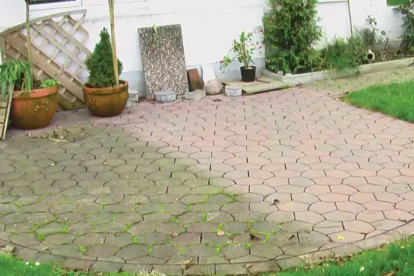 Saubere Terrasse nach der Reinigung mit AGO Quart